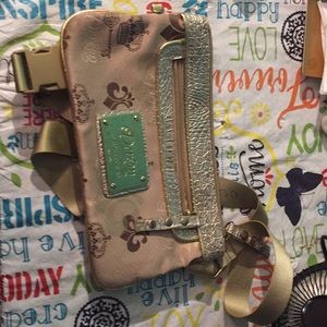 Crossbody purse